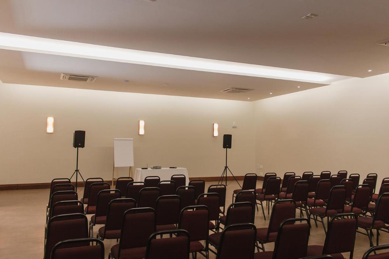 Carmel Cumbuco Resort Экстерьер фото The interior of the conference room