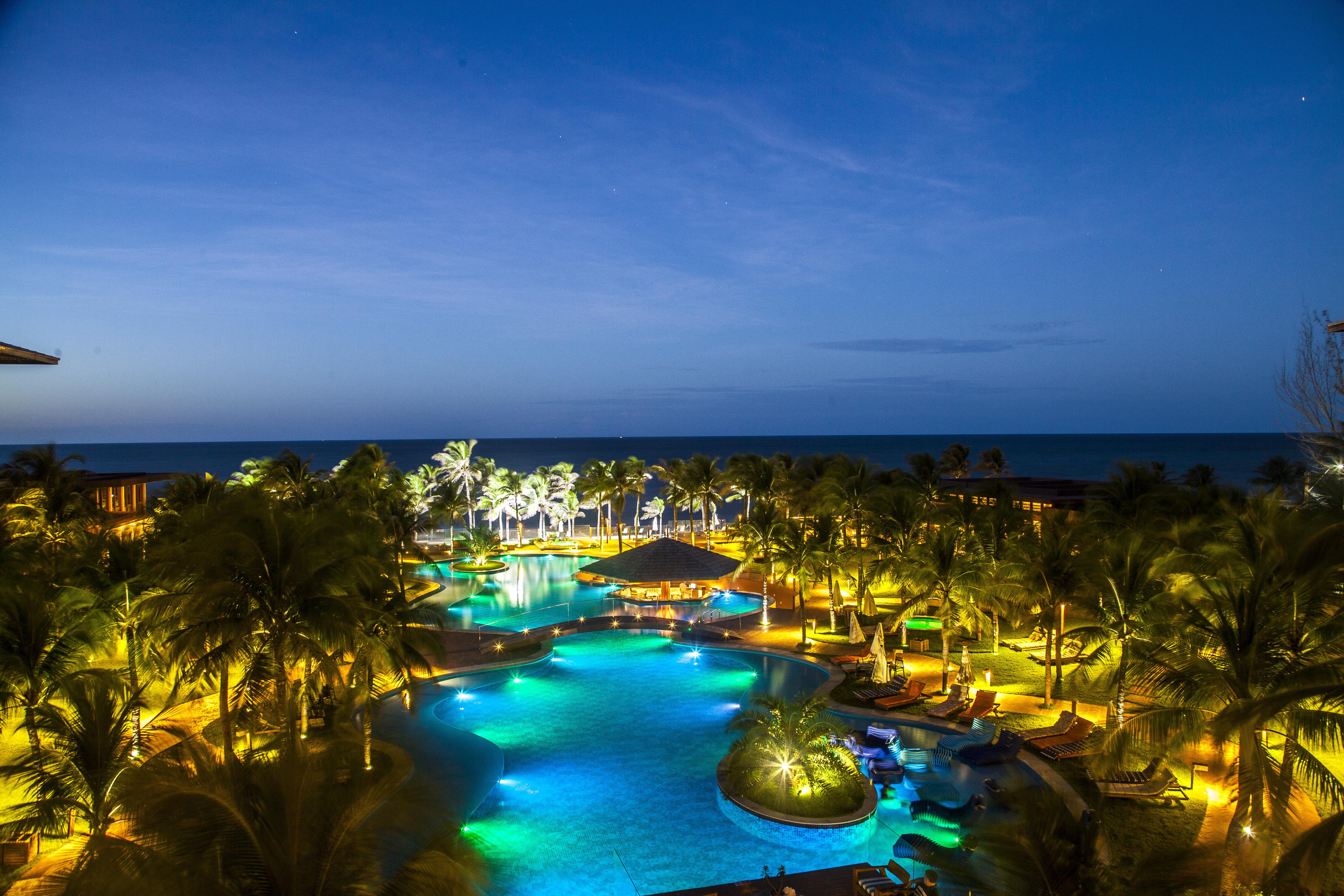 Carmel Cumbuco Resort Экстерьер фото Hard Rock Hotel at night